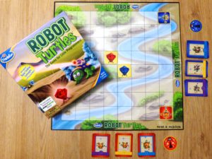 componentes del juego de mesa de tablero y cartas Robot Turtles de ThinkFun