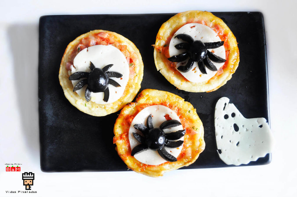Receta de Halloween pizza de arañas