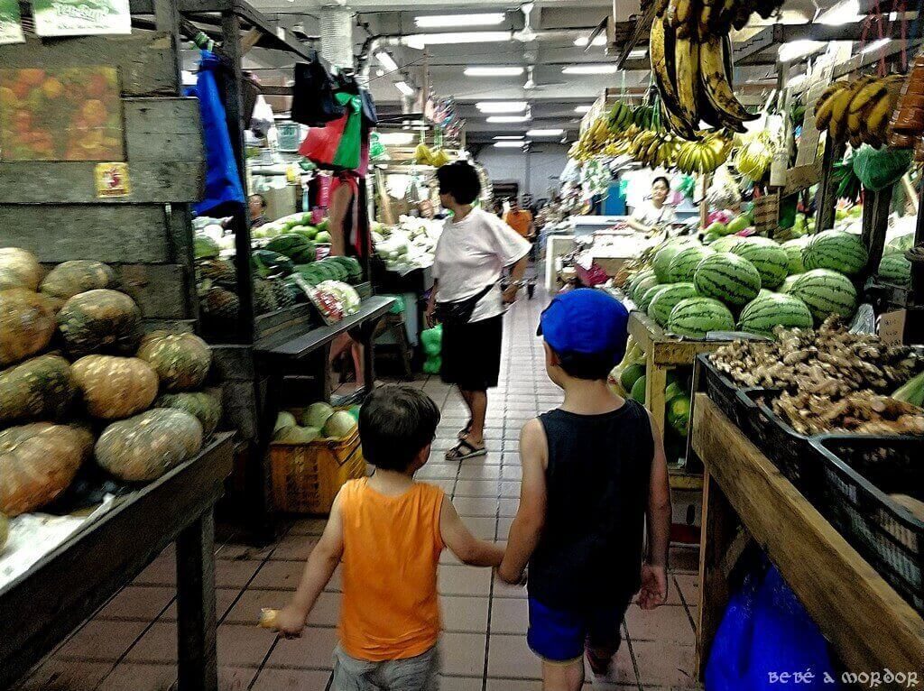 14. Kota Kinabalu con niños - Mercado Central
