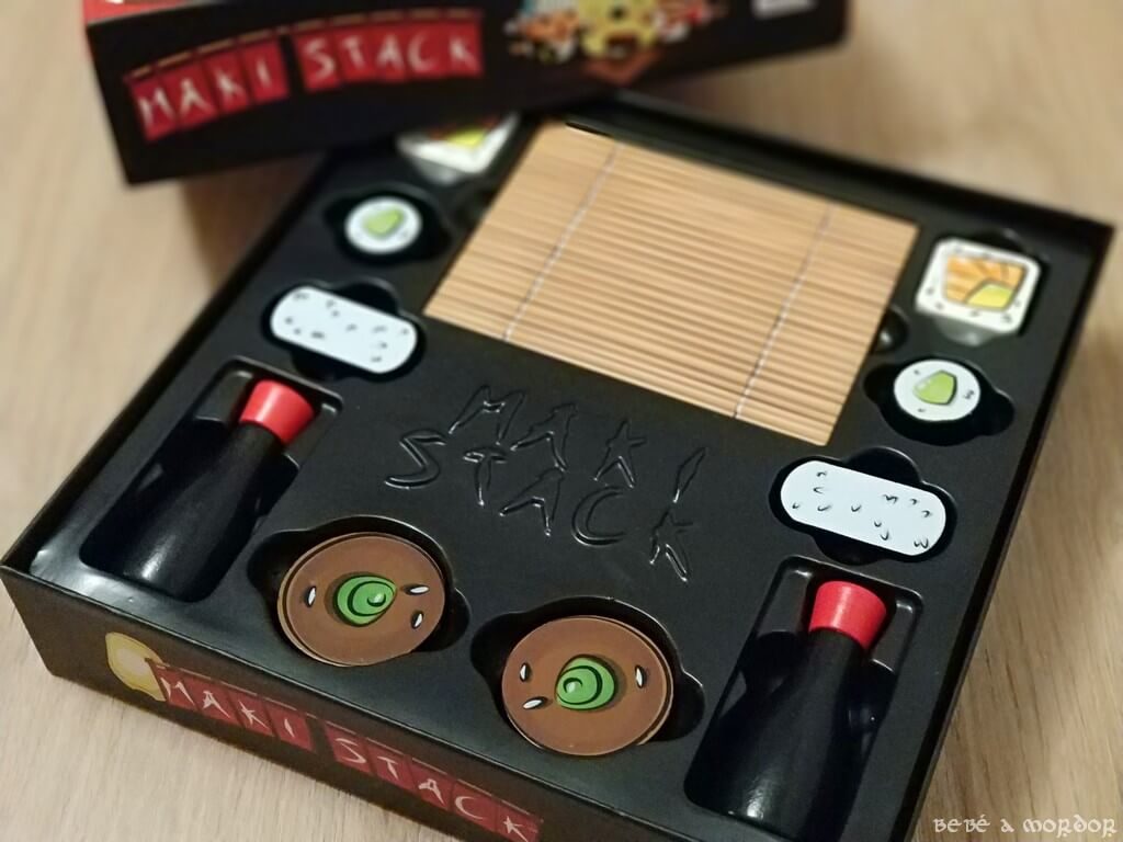 caja y cuna del juego de mesa Maki Stack