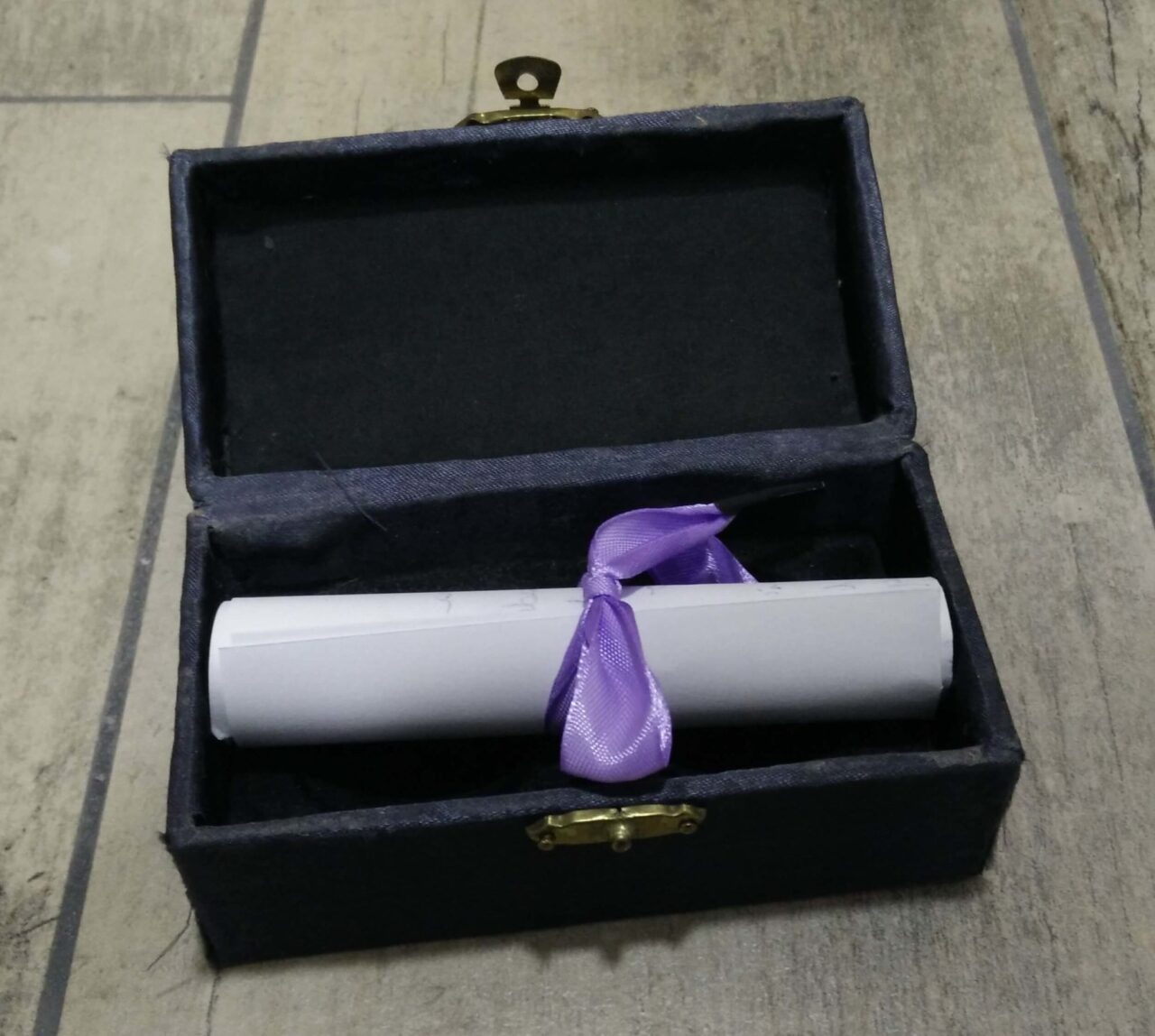 FOTO 14 – contenido cofre del tesoro juego de rol