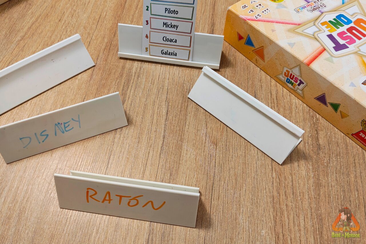 juego party cooperativo Just One