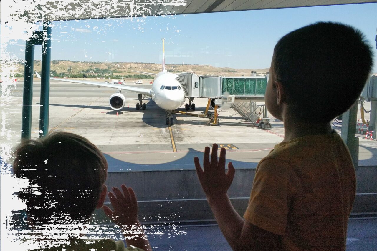 tips de logística viajera en familia avion